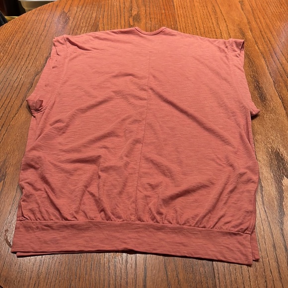 Fresh Laundry Rose Colored Sleeveless T-shirt With Plunging Front Size M - Picture 6 of 8